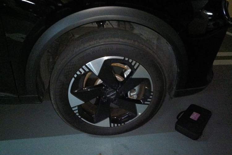Used Haval Fierce Dragon Max 2025 Hi4 165 Plus Long-Range Version Right Front Wheel Hub