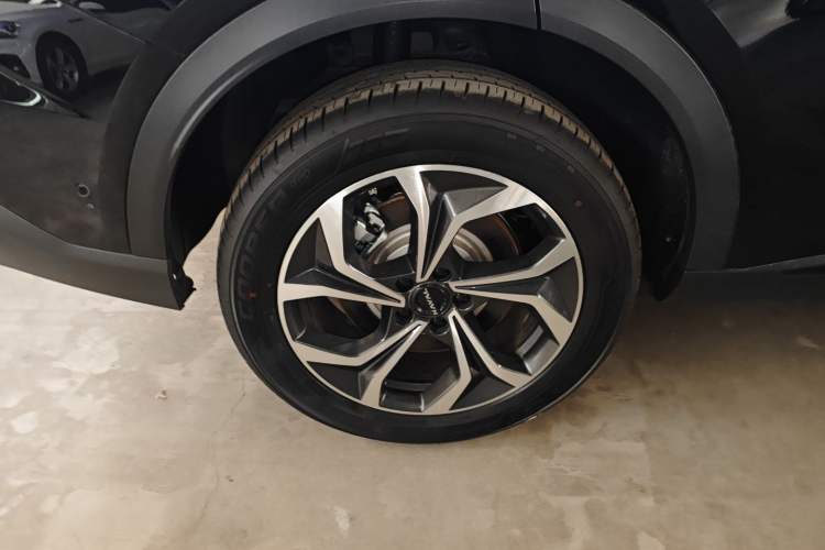 Used Haval Fierce Dragon Max 2025 Hi4 165 Ultra Smart Drive Edition Right Rear Wheel Hub