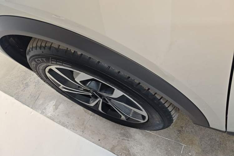 Used Haval Fierce Dragon Max 2025 Hi4 165 Ultra Smart Drive Edition Left Front Wheel Hub