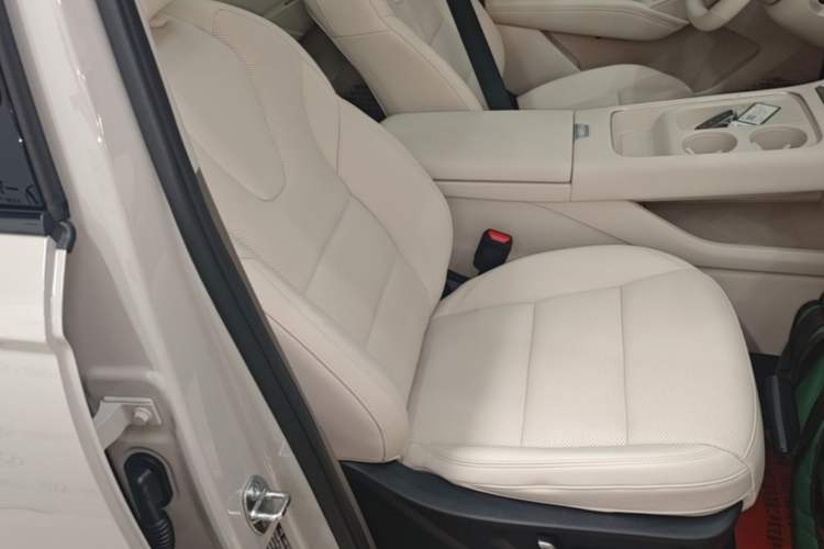 Used Haval Fierce Dragon Max 2025 Hi4 165 Ultra Smart Drive Edition Right Front Seat