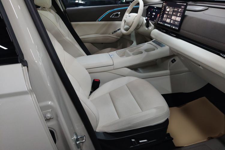 Used Haval Fierce Dragon Max 2025 Hi4 165 Ultra Smart Drive Edition Right Front Seat