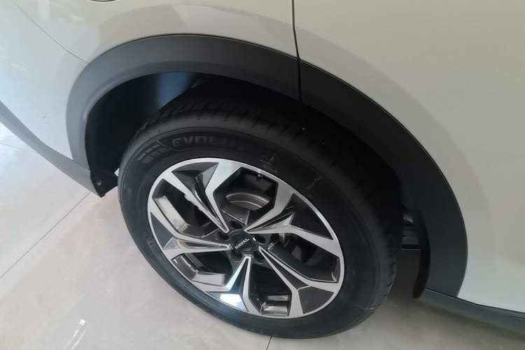 Used Haval Fierce Dragon Max 2025 Hi4 165 Ultra Smart Drive Edition Right Rear Wheel Hub