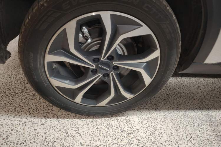 Used Haval Fierce Dragon Max 2025 Hi4 165 Ultra Smart Drive Edition Right Rear Wheel Hub