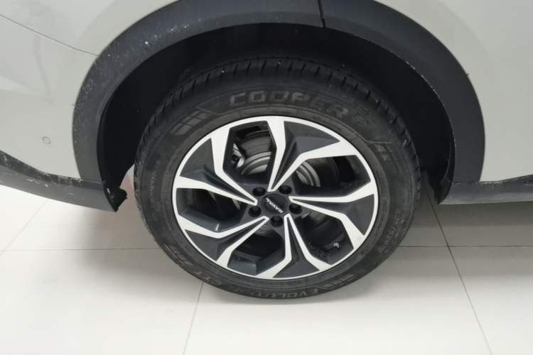 Used Haval Fierce Dragon Max 2025 Hi4 165 Ultra Smart Drive Edition Right Rear Wheel Hub