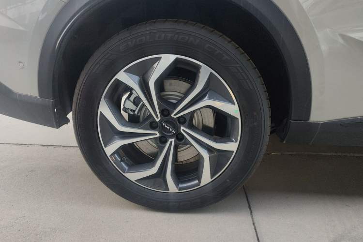 Used Haval Fierce Dragon Max 2025 Hi4 110 Plus Smart Drive Edition Right Rear Wheel Hub