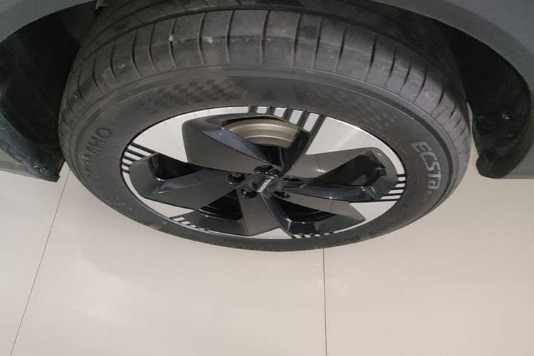 Used Haval Fierce Dragon Max 2025 Hi4 165 Ultra Smart Drive Edition Right Rear Wheel Hub
