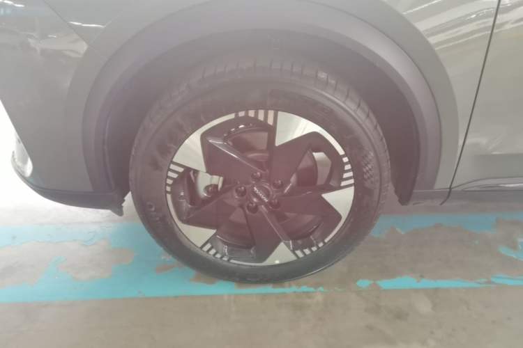 Used Haval Fierce Dragon Max 2025 Hi4 165 Plus Long-Range Version Left Front Wheel Hub