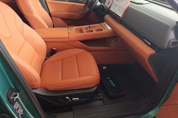 Used Haval Fierce Dragon Max 2025 Hi4 165 Plus Long-Range Version Right Front Seat