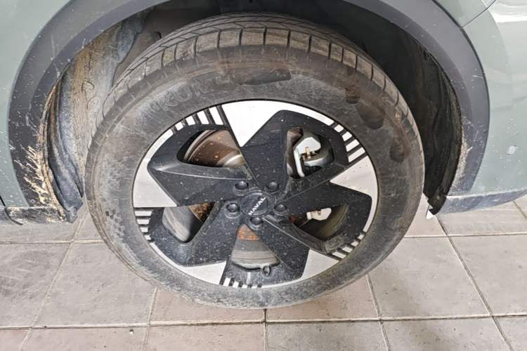 Used Haval Fierce Dragon Max 2025 Hi4 165 Ultra Smart Drive Edition Right Front Wheel Hub