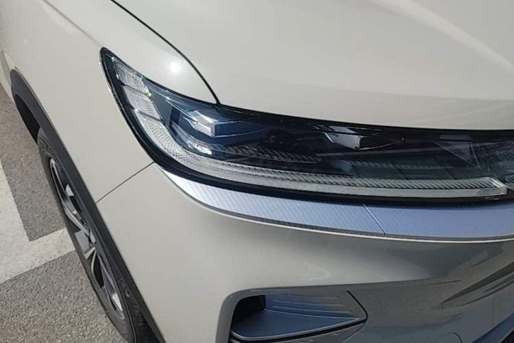 Used Haval Fierce Dragon Max 2025 Hi4 165 Ultra Smart Drive Edition Right Front Headlight