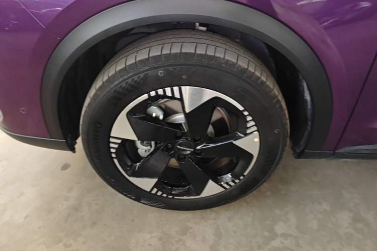 Used Haval Fierce Dragon Max 2025 Hi4 165 Ultra Smart Drive Edition Left Front Wheel Hub