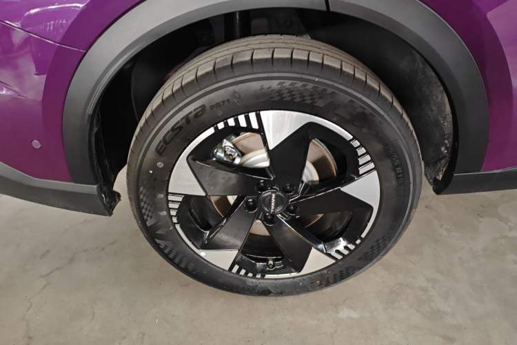 Used Haval Fierce Dragon Max 2025 Hi4 165 Ultra Smart Drive Edition Right Rear Wheel Hub