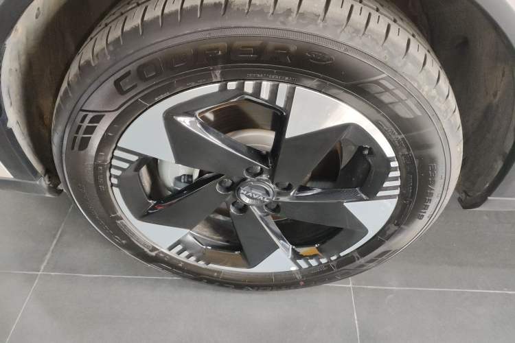 Used Haval Fierce Dragon Max 2025 Hi4 165 Ultra Smart Drive Edition Left Front Wheel Hub
