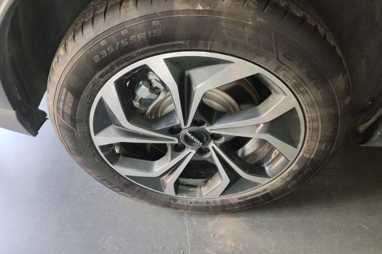Used Haval Fierce Dragon Max 2025 Hi4 165 Ultra Smart Drive Edition Right Rear Wheel Hub