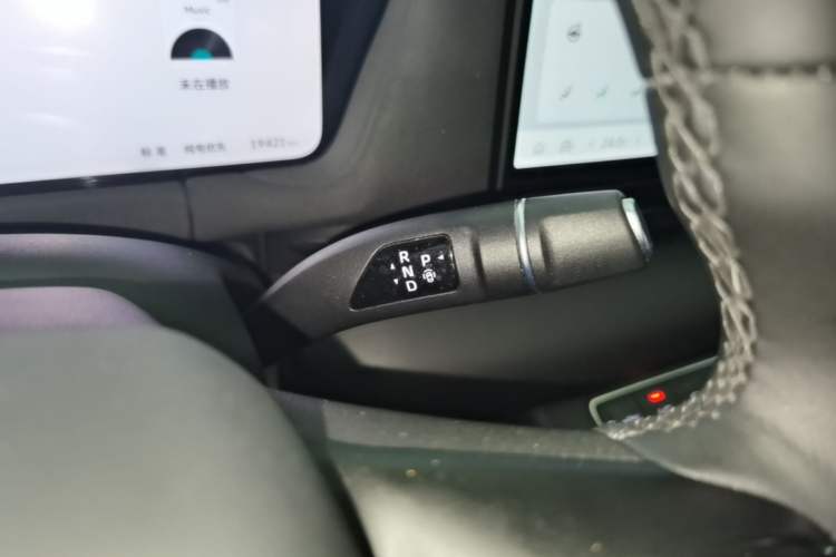 Used Haval Fierce Dragon Max 2025 Hi4 165 Plus Long-Range Version Gear Lever
