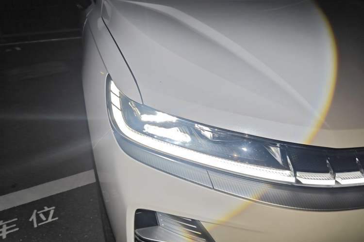 Used Haval Fierce Dragon Max 2025 Hi4 110 Plus Smart Drive Edition Right Front Headlight