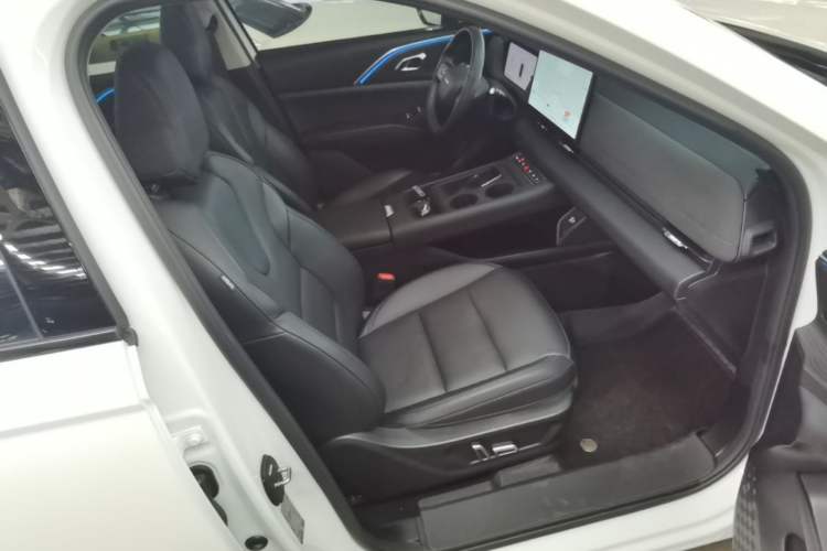 Used Haval Fierce Dragon Max 2025 Hi4 165 Plus Long-Range Version Right Front Seat