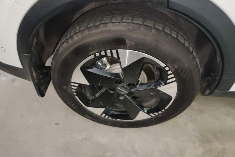 Used Haval Fierce Dragon Max 2025 Hi4 165 Ultra Smart Drive Edition Right Rear Wheel Hub