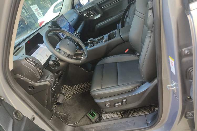 Used Haval H Dog 2023 2.0T Two-Wheel Drive Chaoye Version Plus Left Front Seat