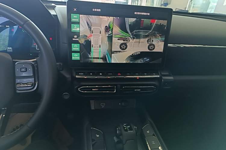 Used Haval H Dog 2023 2.0T All-Wheel-Drive Chaoye Plus Audio And AC Panel