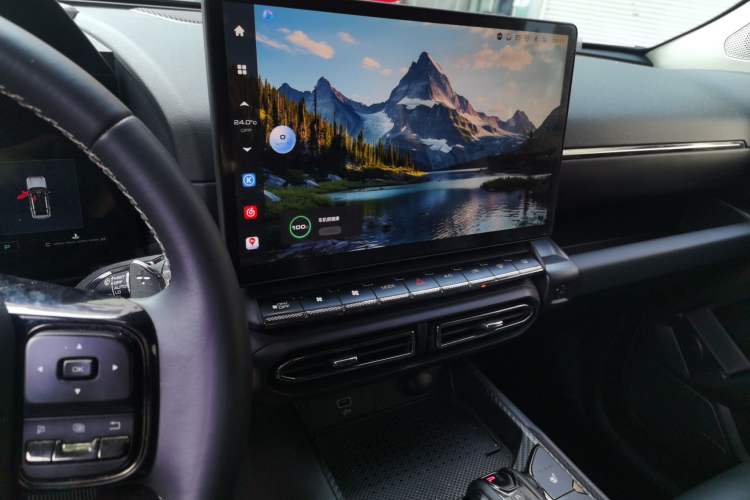 Used Haval H Dog 2023 2.0T All-Wheel-Drive Chaoye Plus Audio And AC Panel