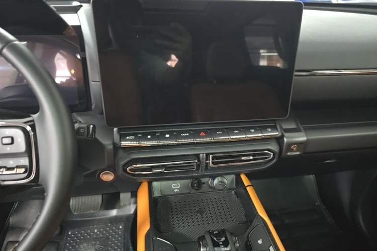 Used Haval H Dog 2023 1.5T Two-Wheel Drive Chao Ye Version Plus Audio And AC Panel