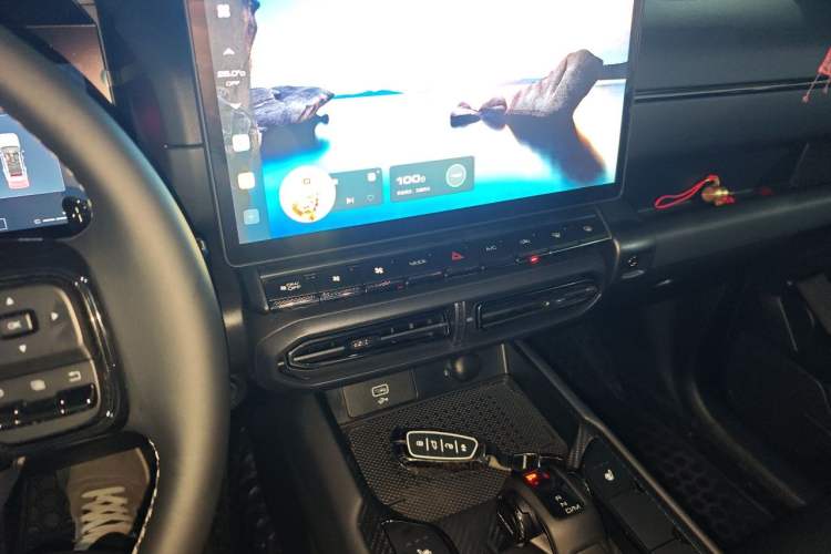 Used Haval H Dog 2023 1.5T Two-Wheel Drive Chao Ye Version Plus Audio And AC Panel