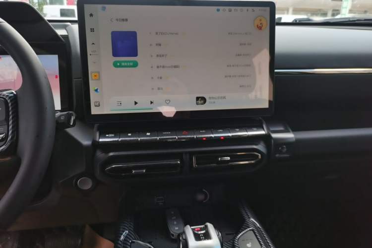 Used Haval H Dog 2023 2.0T Two-Wheel Drive Chaoye Version Plus Audio And AC Panel