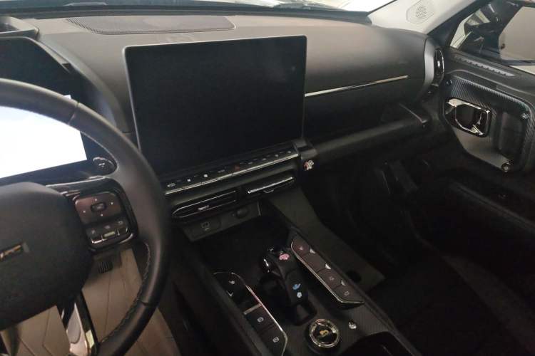 Used Haval H Dog 2023 2.0T Two-Wheel Drive Chaoye Version Plus Audio And AC Panel