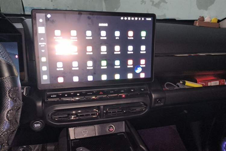 Used Haval H Dog 2023 1.5T Two-Wheel Drive Chao Ye Version Plus Audio And AC Panel