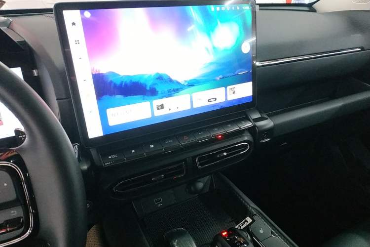 Used Haval H Dog 2023 2.0T Two-Wheel Drive Chaoye Version Plus Audio And AC Panel