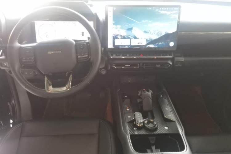 Used Haval H Dog 2023 1.5T Two-Wheel Drive Chao Ye Version Plus Center Console
