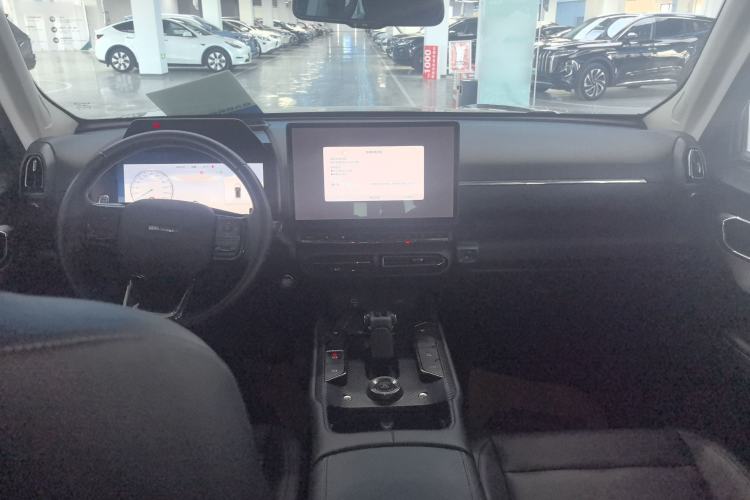 Used Haval H Dog 2023 1.5T Two-Wheel Drive Chao Ye Version Plus Center Console
