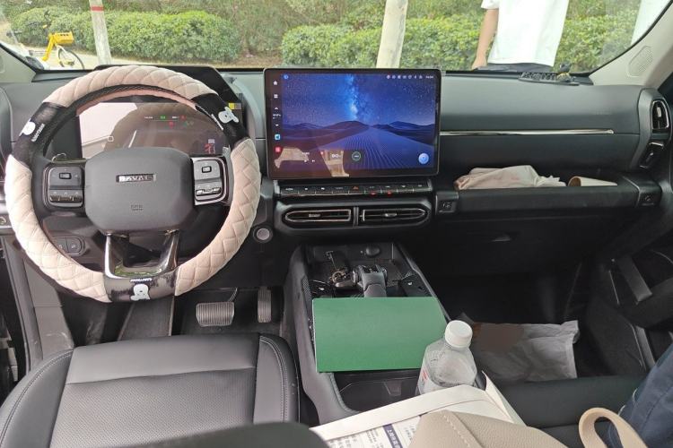 Used Haval H Dog 2023 1.5T Two-Wheel Drive Chao Ye Version Plus Center Console