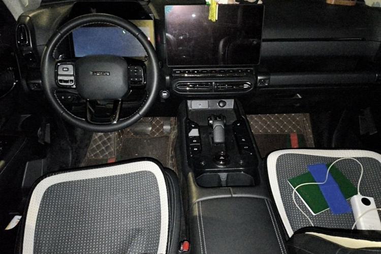 Used Haval H Dog 2023 2.0T Two-Wheel Drive Chaoye Version Plus Center Console