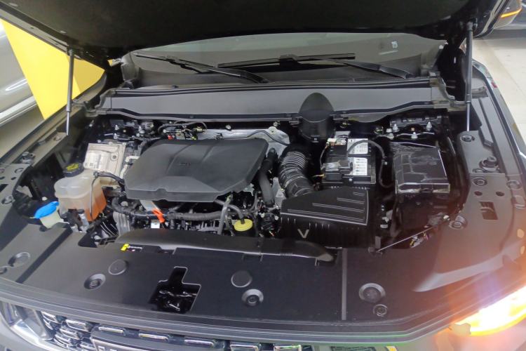 Used Haval H Dog 2023 2.0T Two-Wheel Drive Trendy Outdoor Edition Engine Bay