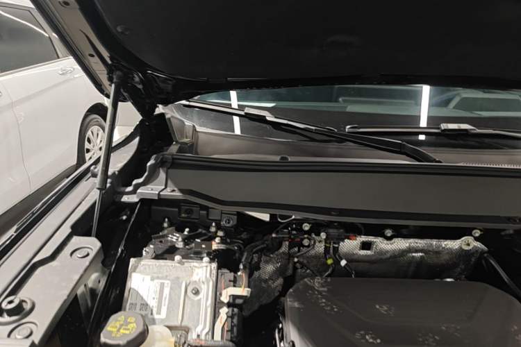 Used Haval H Dog 2023 1.5T Two-Wheel Drive Chao Ye Version Plus Engine Bay Right
