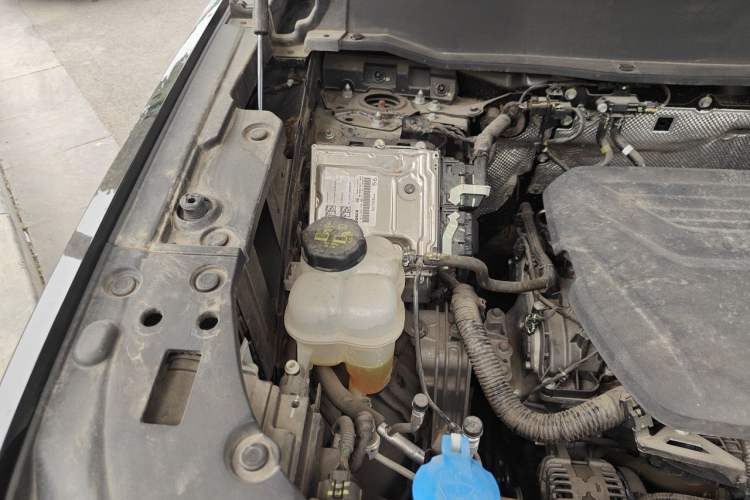 Used Haval H Dog 2023 1.5T Two-Wheel Drive Chao Ye Version Plus Engine Bay Right