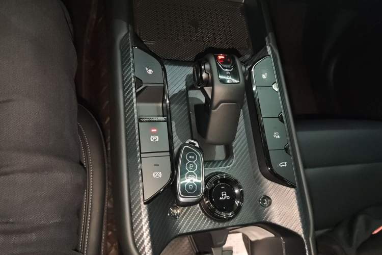 Used Haval H Dog 2023 2.0T Two-Wheel Drive Chaoye Version Plus Gear Lever