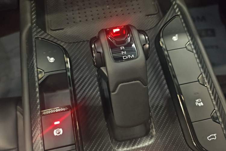 Used Haval H Dog 2023 1.5T Two-Wheel Drive Chao Ye Version Plus Gear Lever