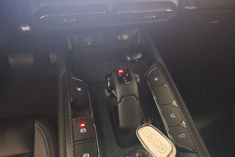 Used Haval H Dog 2023 1.5T Two-Wheel Drive Chao Ye Version Plus Gear Lever