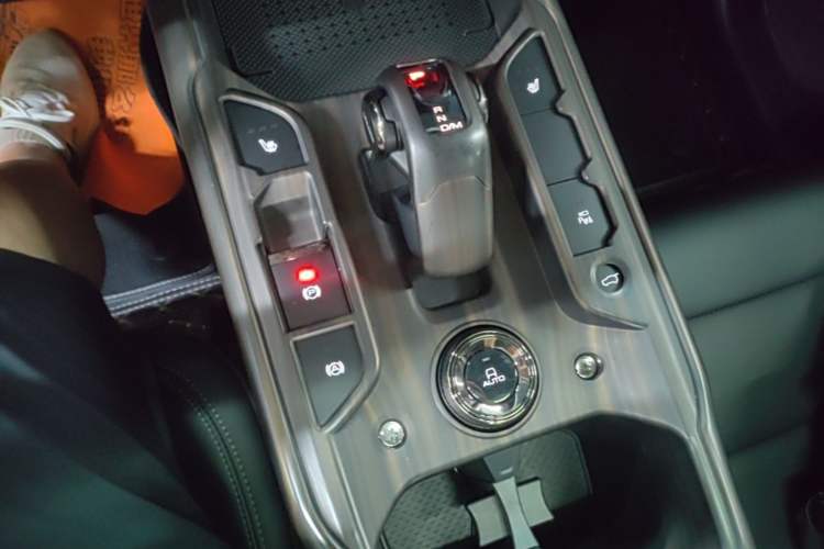 Used Haval H Dog 2023 1.5T Two-Wheel Drive Chao Ye Version Plus Gear Lever