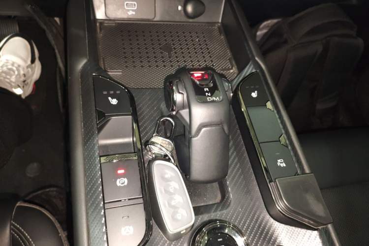 Used Haval H Dog 2023 1.5T Two-Wheel Drive Chao Ye Version Plus Gear Lever