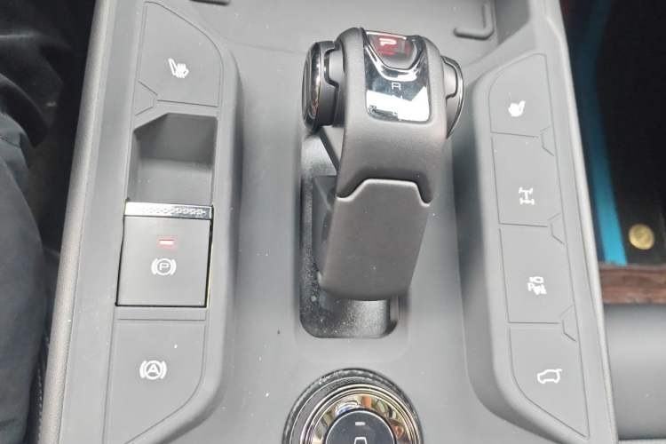 Used Haval H Dog 2023 1.5T Two-Wheel Drive Chao Ye Version Plus Gear Lever