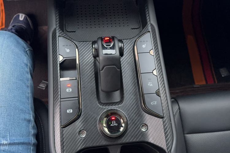 Used Haval H Dog 2023 2.0T Two-Wheel Drive Chaoye Version Plus Gear Lever