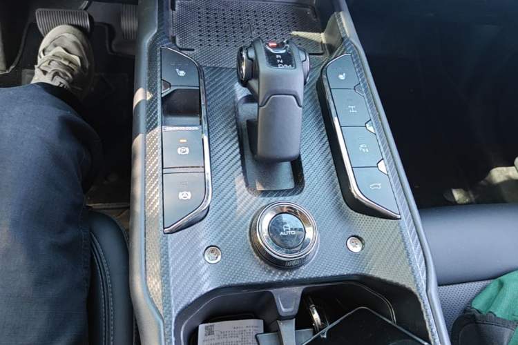 Used Haval H Dog 2023 2.0T All-Wheel-Drive Chaoye Plus Gear Lever