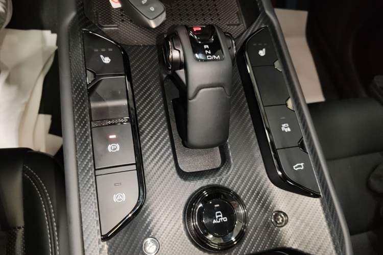 Used Haval H Dog 2023 1.5T Two-Wheel Drive Chao Ye Version Plus Gear Lever