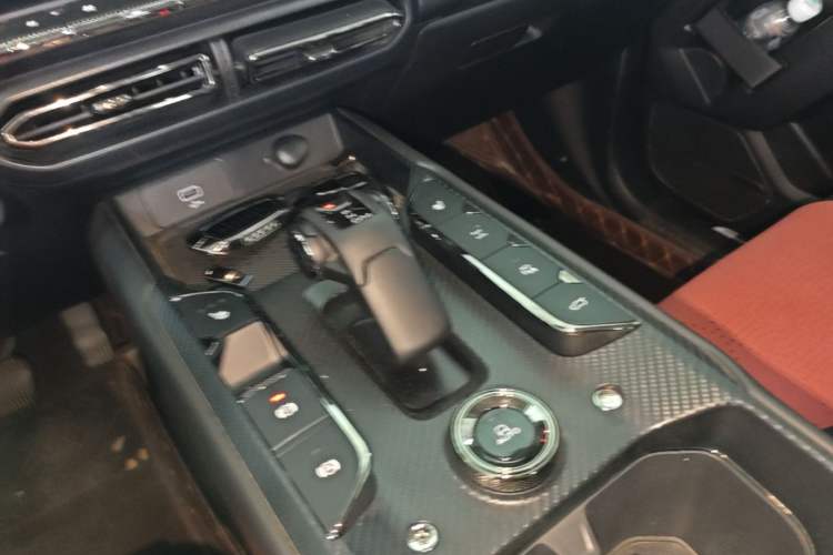 Used Haval H Dog 2023 2.0T All-Wheel-Drive Chaoye Plus Gear Lever