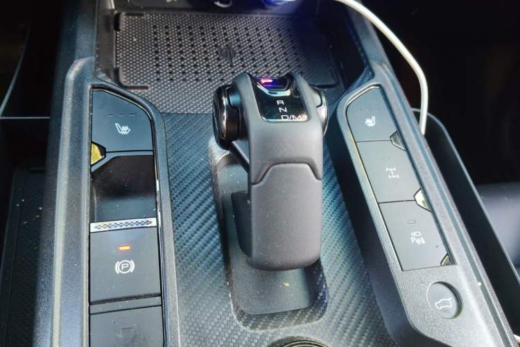 Used Haval H Dog 2023 2.0T All-Wheel-Drive Chaoye Plus Gear Lever