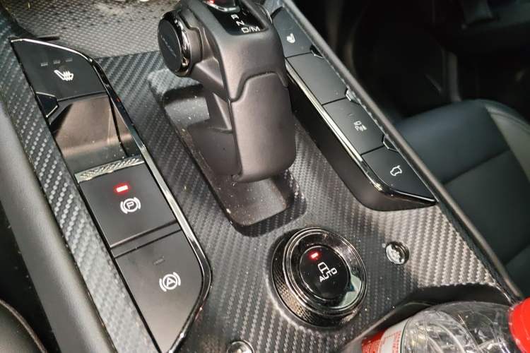 Used Haval H Dog 2023 1.5T Two-Wheel Drive Chao Ye Version Plus Gear Lever